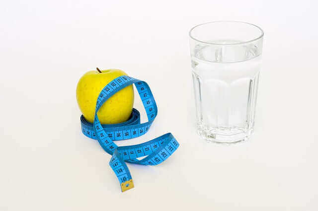 Schlank und gesund mit einfachsten Mitteln: Leitungswasser trinken hält uns fit!