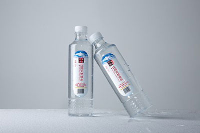 Mit reinem Wasser den Körper entgiften – Geht das?